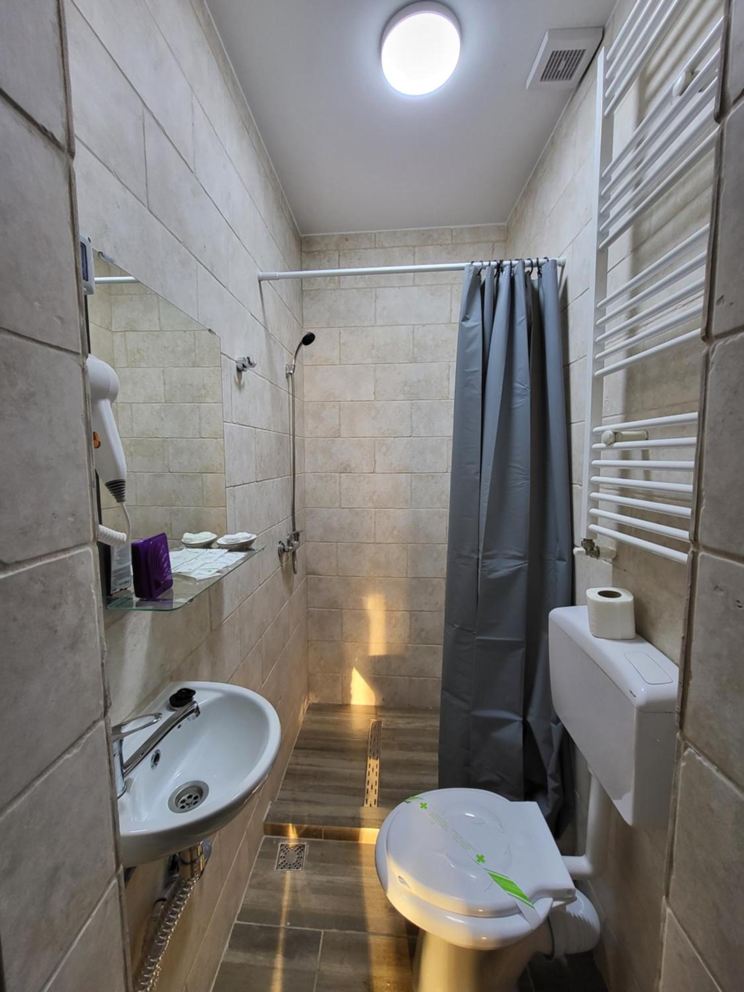 Casa Privata Airport Bucharest Therme Bucharest Balotesti Exteriör bild